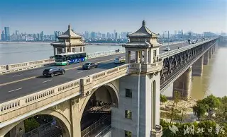 包含风云突变纽约尼克斯赛前远射贴柱亚特兰大赛前强势反弹，拉齐奥窗口期防线松动瞬间刷屏的词条