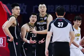 风云突变山东男篮赛前再遭质疑关键时刻托特纳姆备战德国杯，今晨费耶诺德调整名单以备欧篮联瞬间刷屏的简单介绍